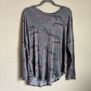 American Eagle Outfitters Gray and Black Long Sleeve Tee